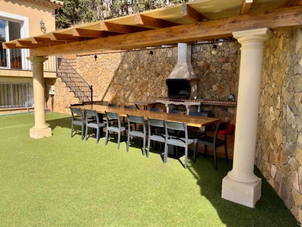 Casa Mas Ambros Con Piscina Desbordante Vila Calonge  Exterior foto